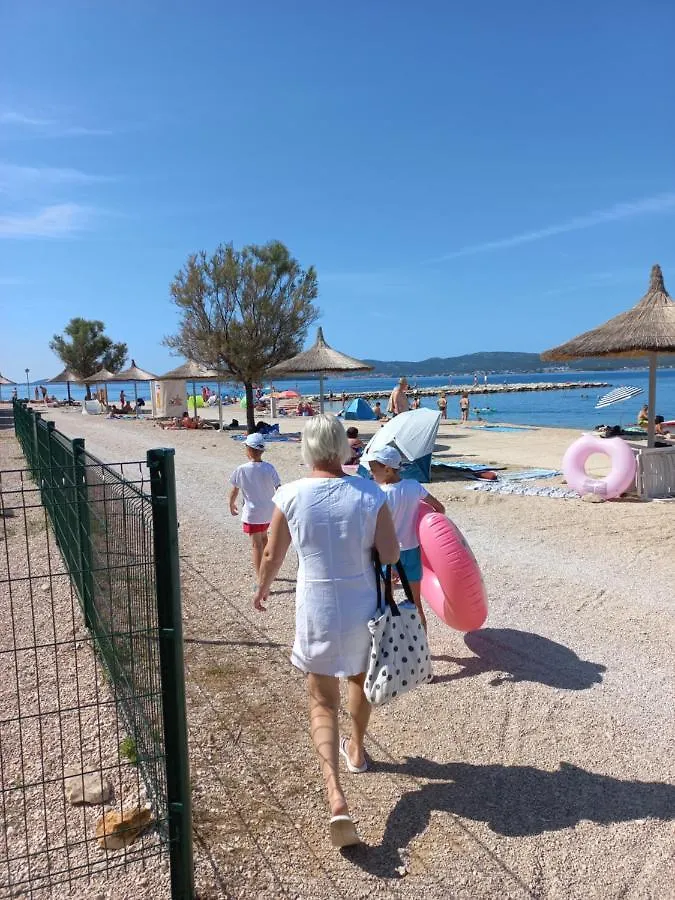 Lastva 1&2 Sveti Filip i Jakov 0*,  Kroatien